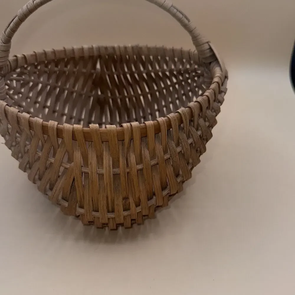 Vintage wicker Buttocks farmhouse Basket with Handle Country Natural Brown